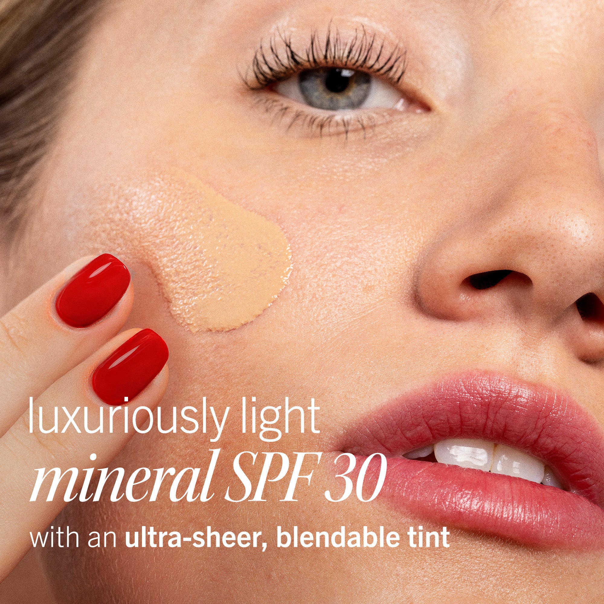 Ultra Light Liquid Mineral Sunscreen with Zinc Oxide SPF 30 - Image 2